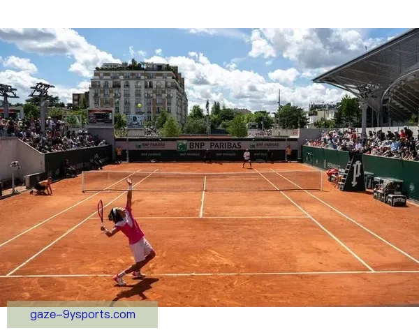 网球赛季最新动态揭晓顶尖选手激烈对决精彩瞬间盘点