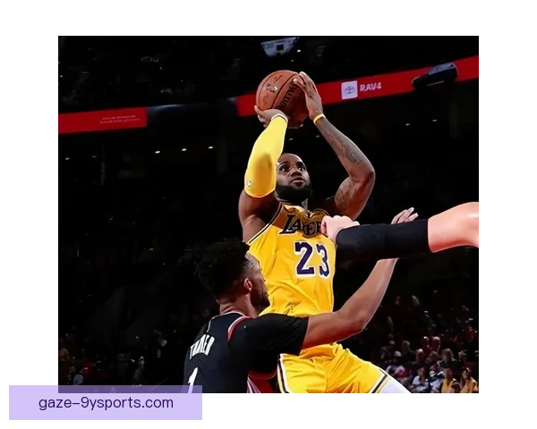 詹姆斯伤势恢复进展显著 湖人队季后赛前景引发关注