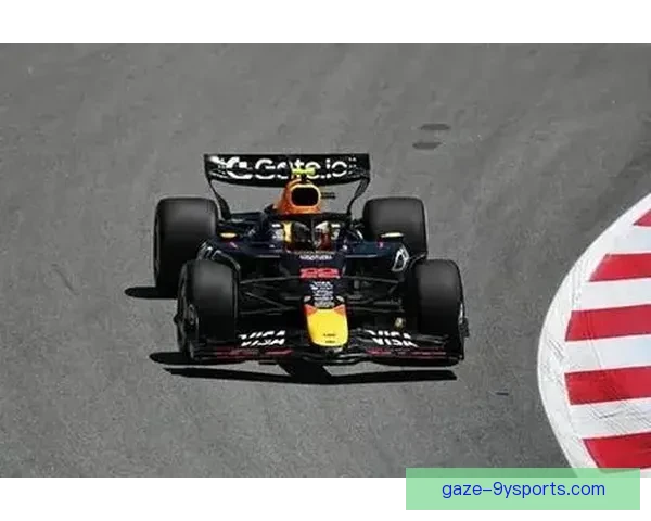 F1赛季激战升级车队博弈加剧新星崛起与冠军争夺白热化走势分析